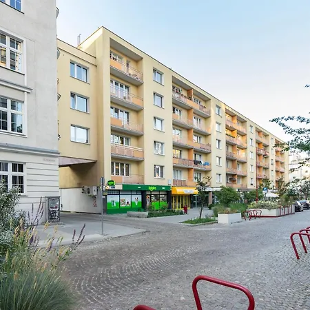 Lägenhet 44 *